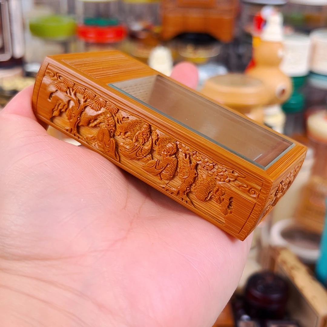 康字款雕刻竹蛉金钟盒