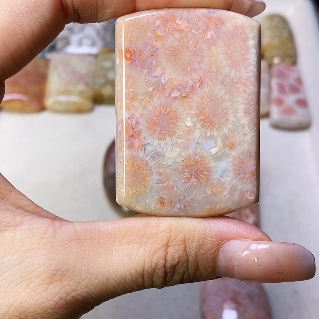 合金颈饰硅化玉c****h