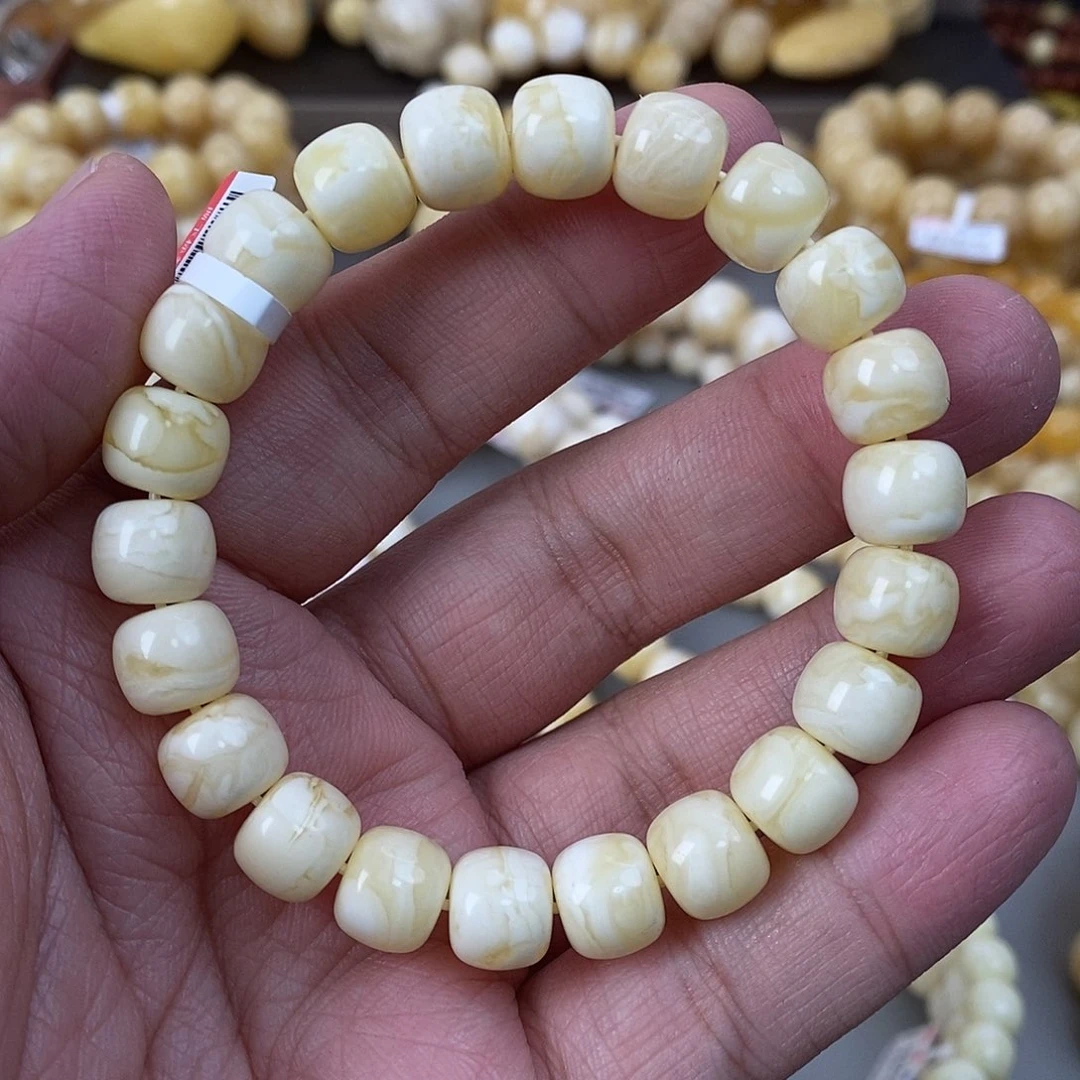 蜜蜡未镶嵌珠宝奇石10.6mm 15.8g