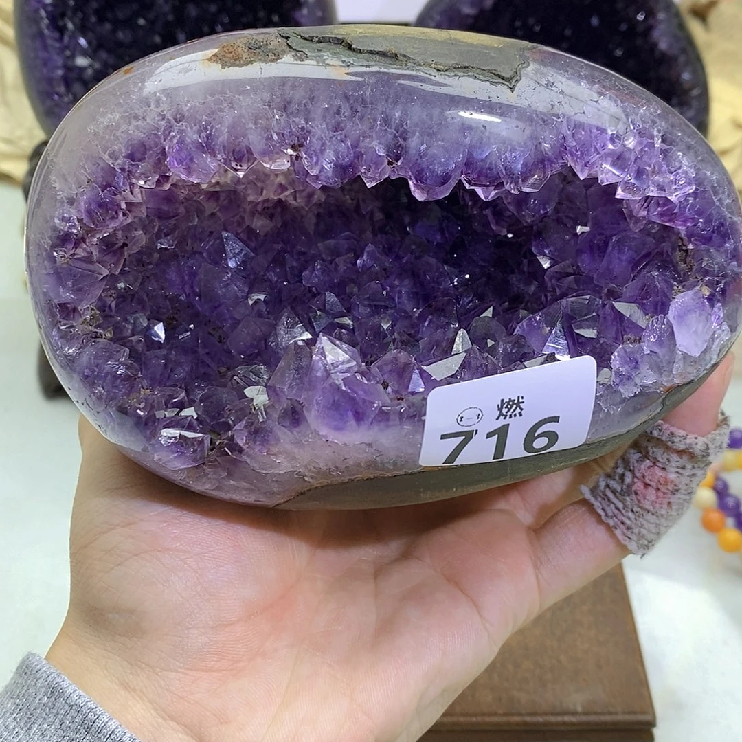 紫晶未镶嵌大型摆件（非配饰）