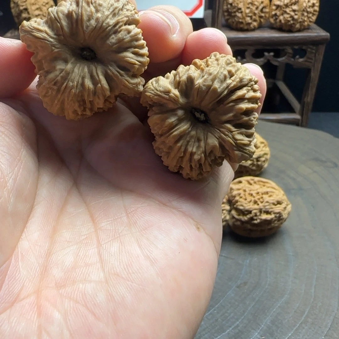文玩核桃吊坠36拉丝深奥迪炮弹