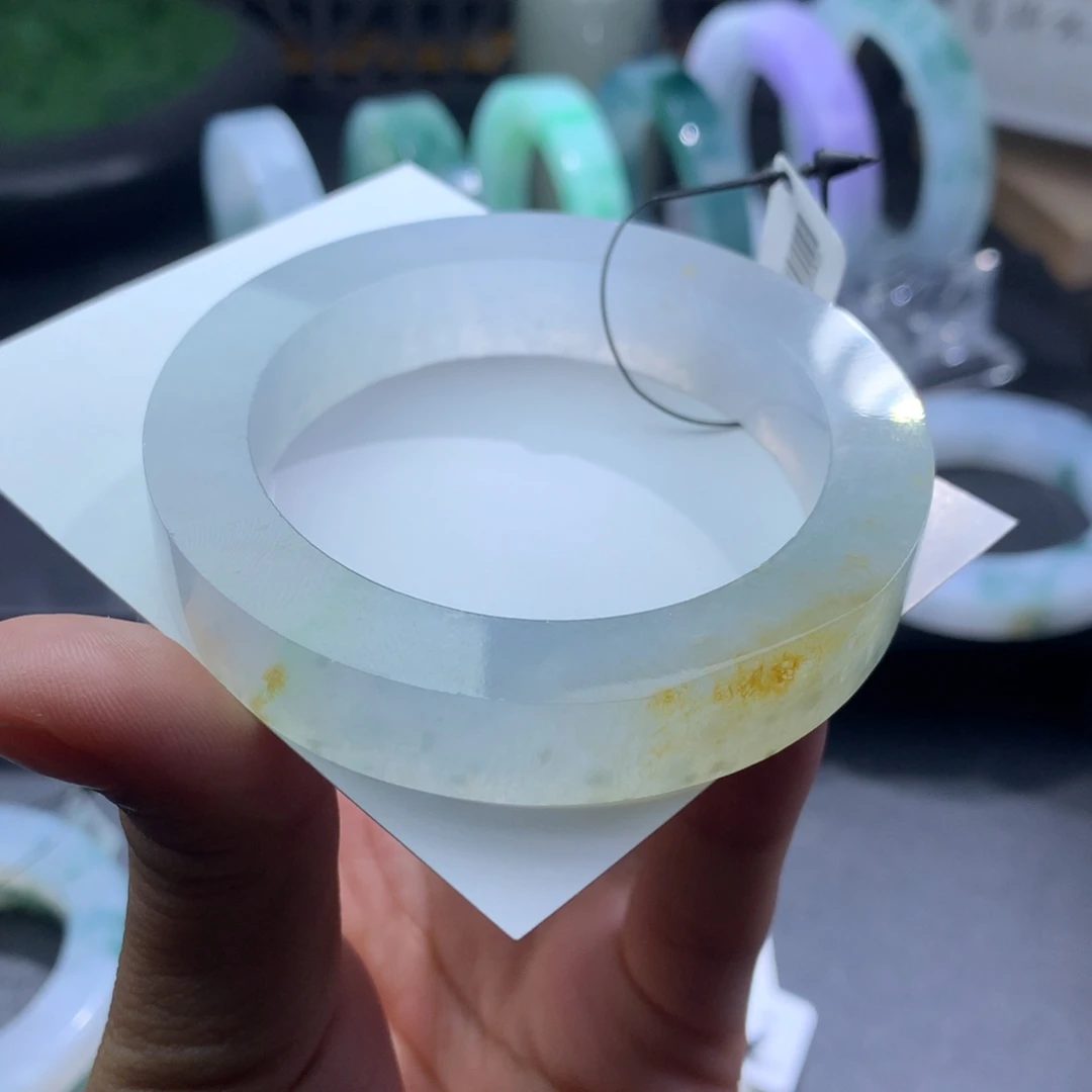 未镶嵌翡翠手镯定制翡翠