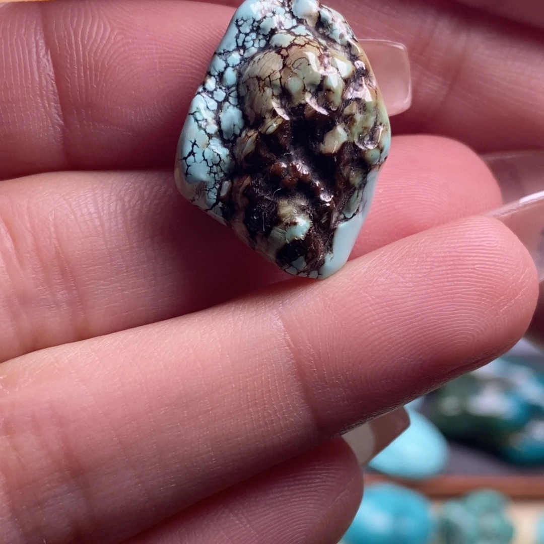 绿松石未镶嵌珠宝奇石