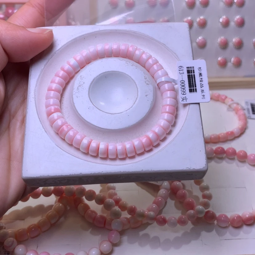 【闪购商品】查罗石颈饰合金福利