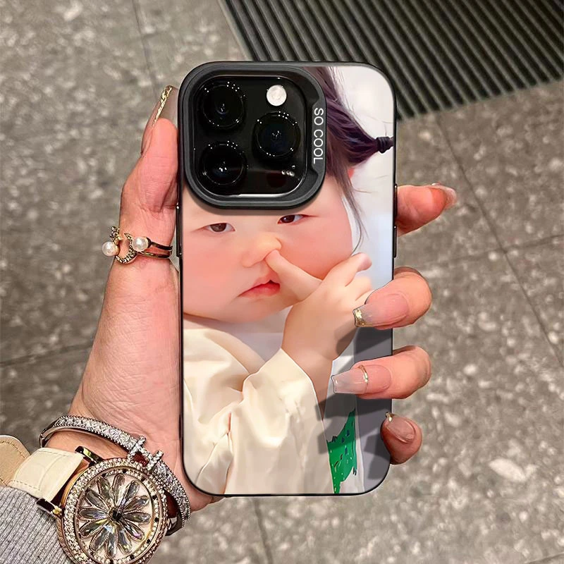 抠鼻孔女孩适用苹果16/15手机壳iphone14Promax元气13软12防摔11x