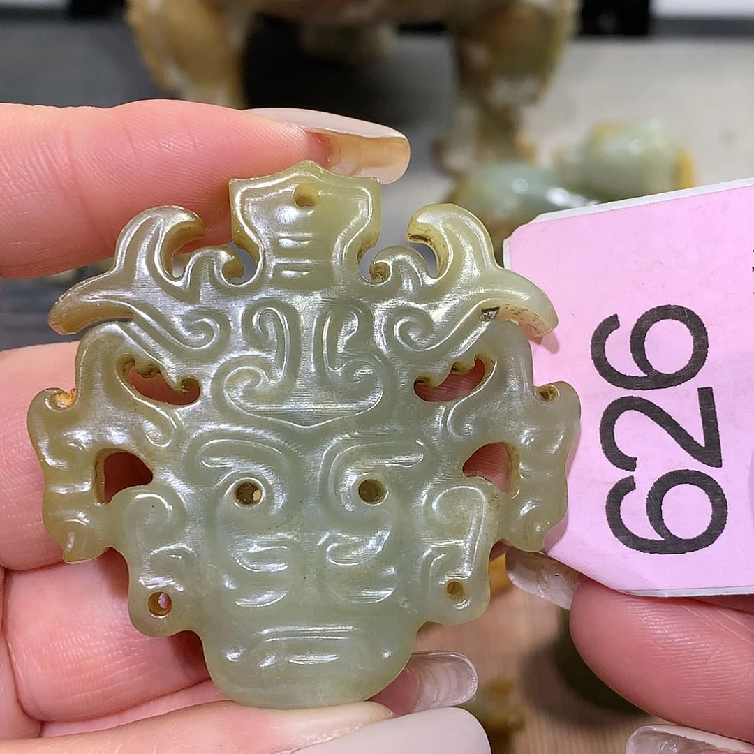 颈饰未镶嵌和田玉