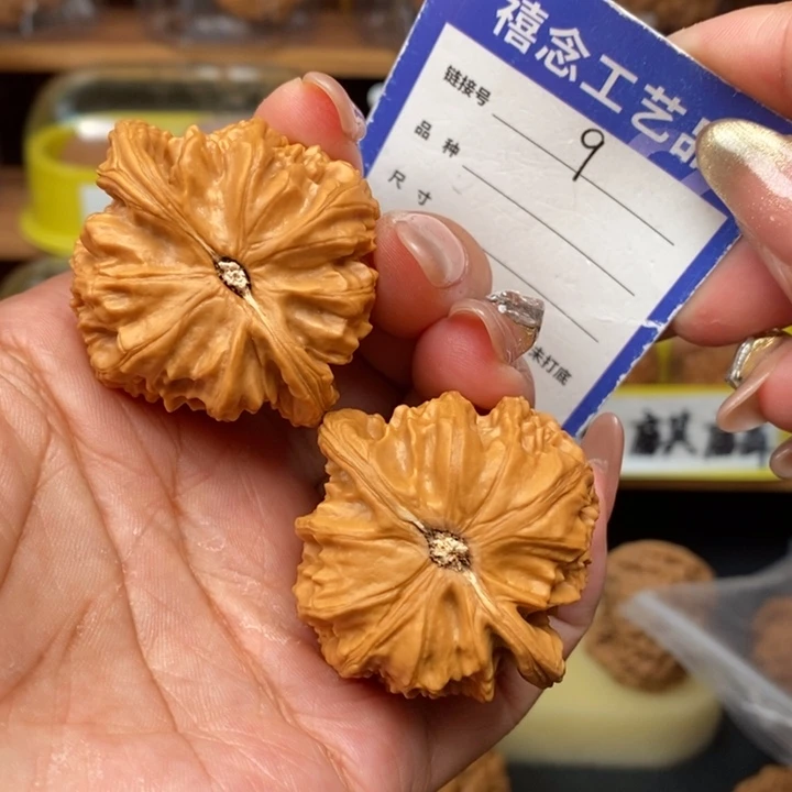 文玩核桃吊坠42全品白狮子