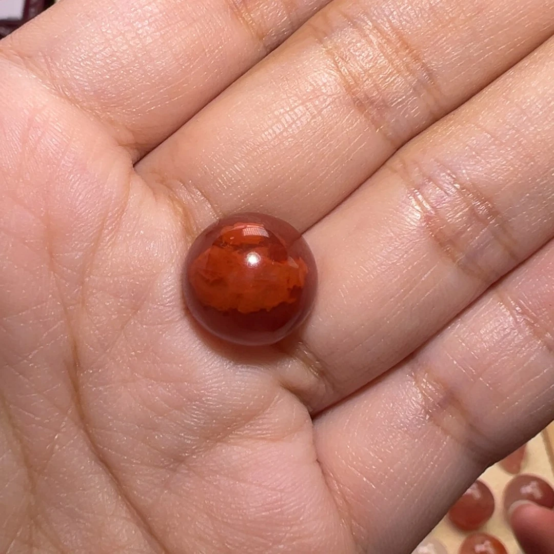 南红玛瑙珠宝奇石未镶嵌一****。圆珠