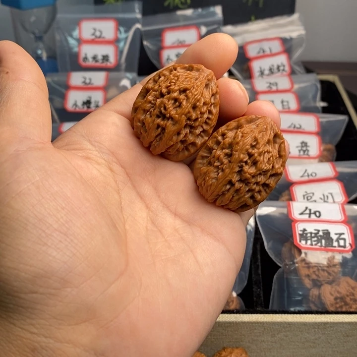 文玩核桃吊坠34野生虎头全品