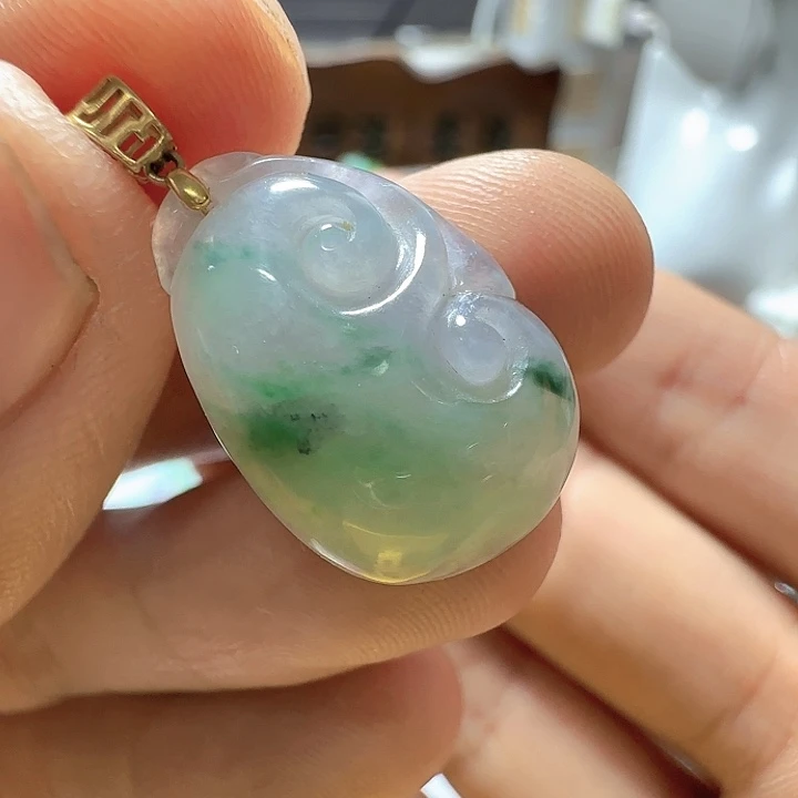 翡翠18K金镶嵌颈饰翡翠260