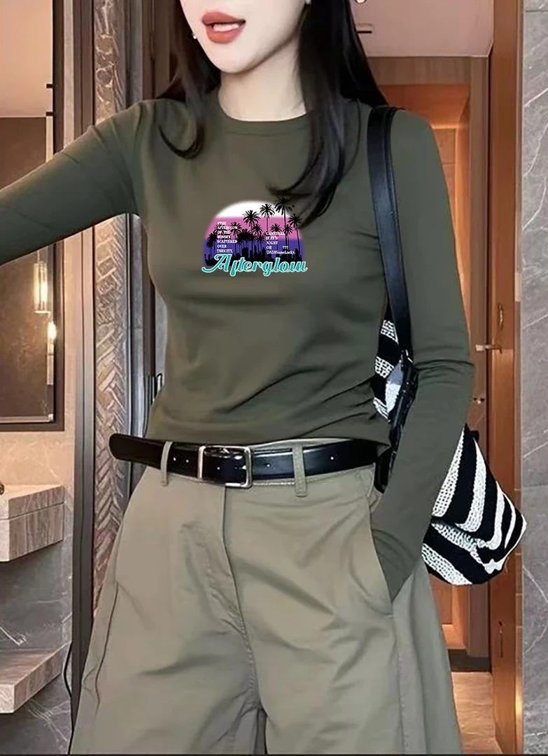 早秋军绿女士宽松T恤显瘦休闲百搭圆领螺纹棉亲肤T恤上衣军绿色