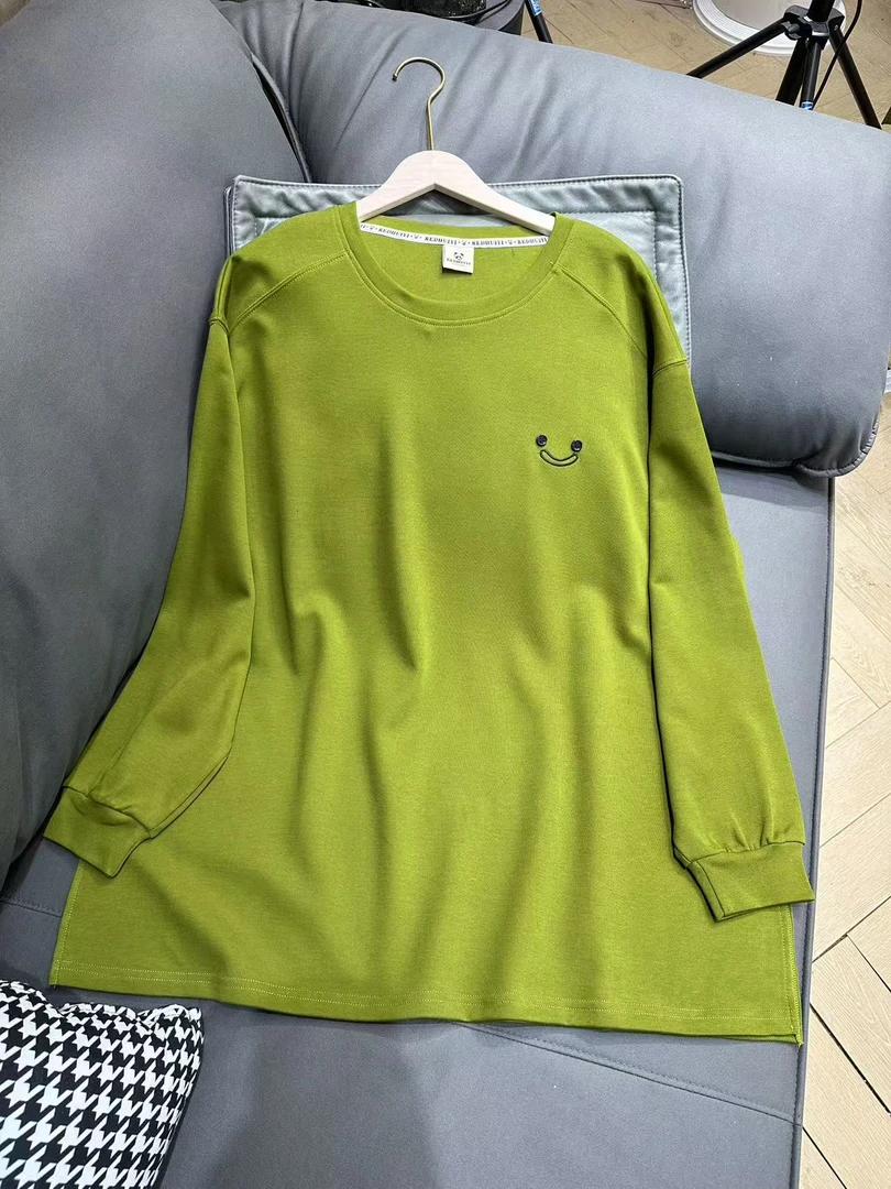 春季新款落肩袖笑脸T恤休闲时尚百搭中长宽松上衣女士长袖