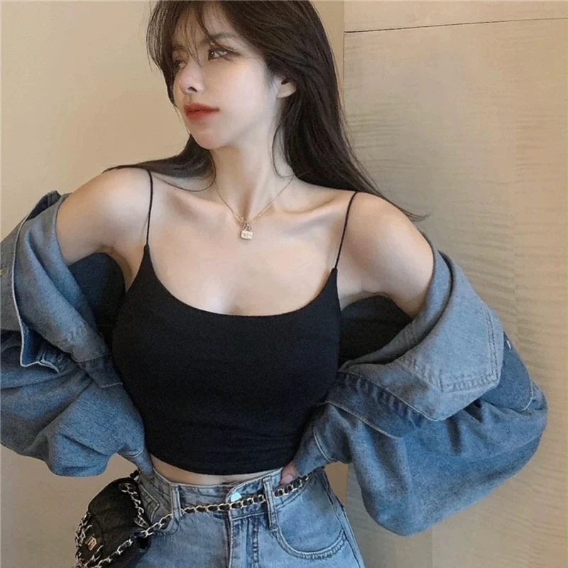 新款纯色简约吊带背心修身显瘦自带胸垫