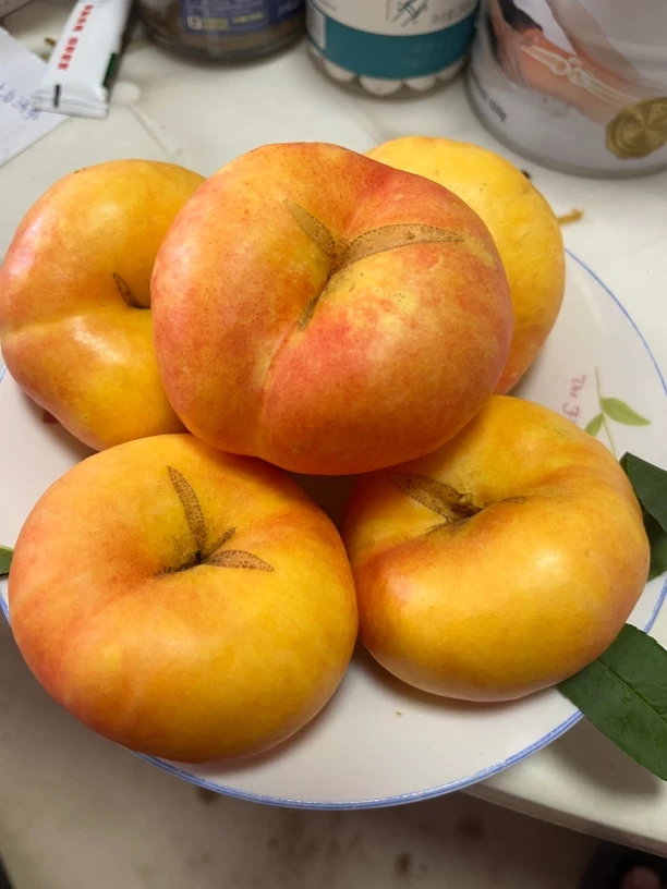 蒙阴油蟠桃（次果，裂口，干疤）高端次果