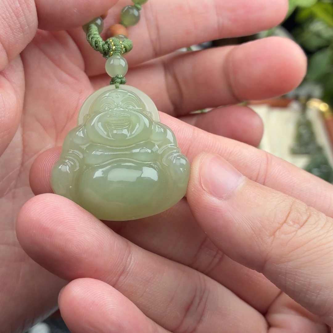 是***呀和田玉未镶嵌颈饰