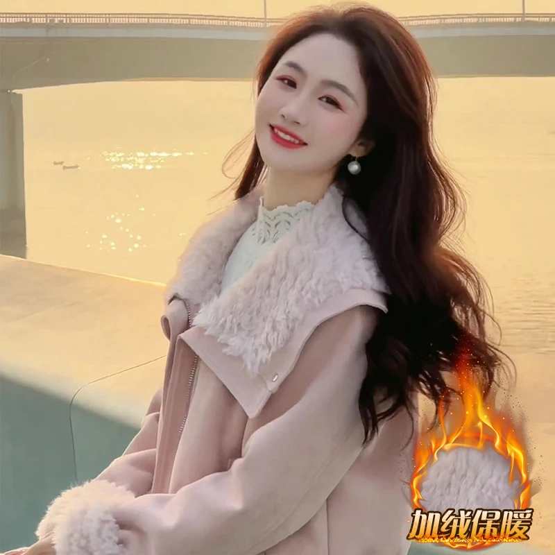 粉色皮毛一体大翻领外套女短款2025冬季新款超好看加绒加厚机车服