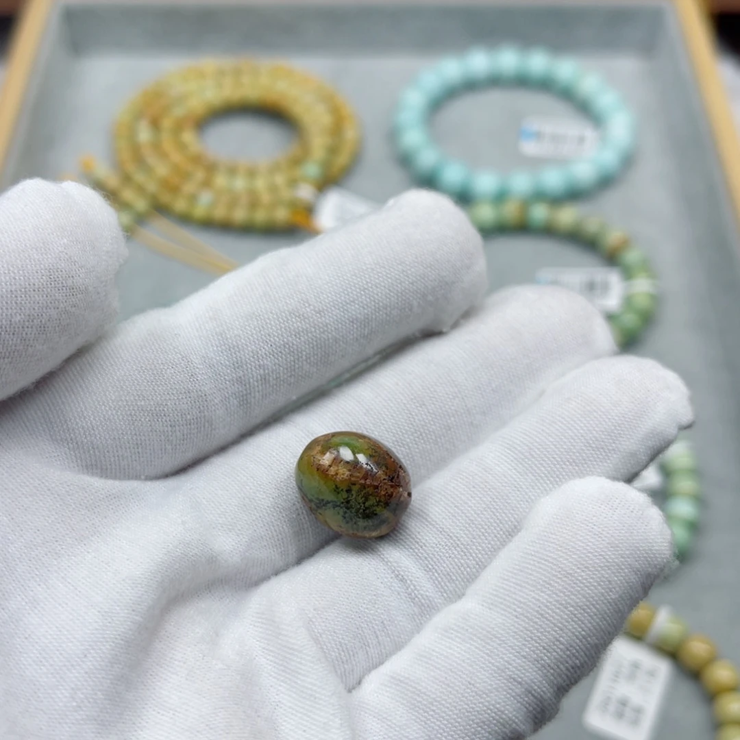 绿松石未镶嵌挂件