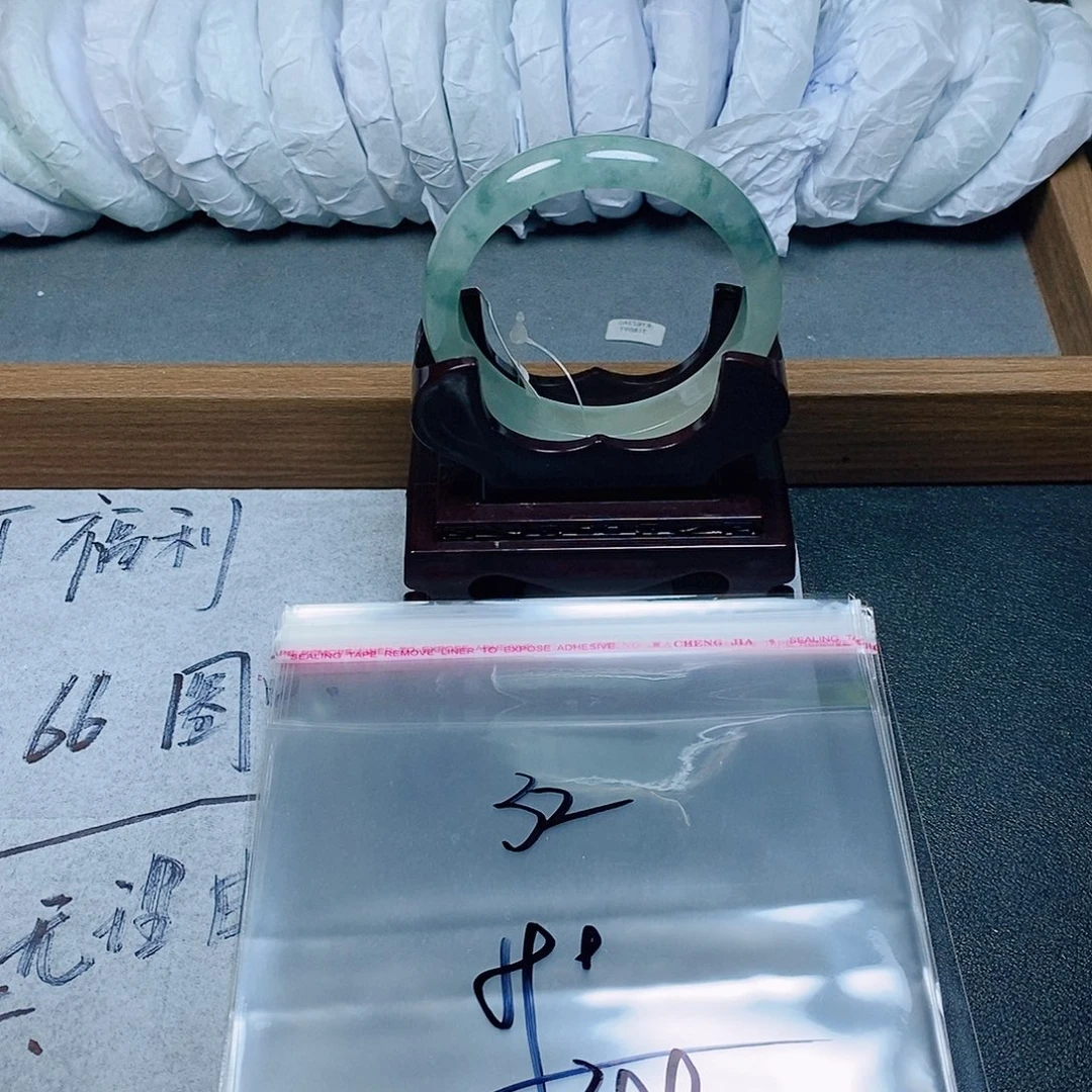 非金属时尚手镯飘花