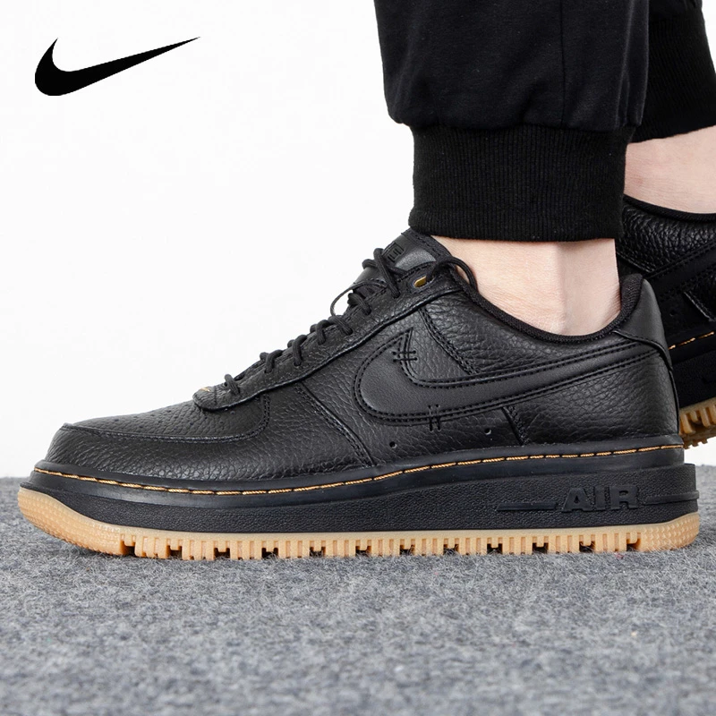 NIKE/耐克 AIR FORCE 1空军一号男子冬季低帮运动鞋 DB4109001