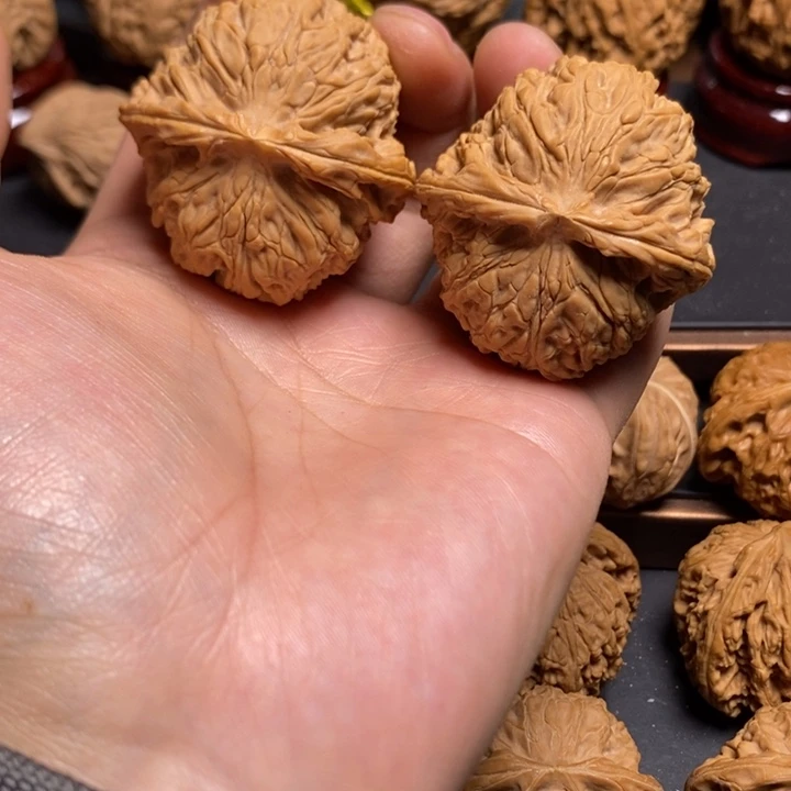 把件文玩核桃南疆石