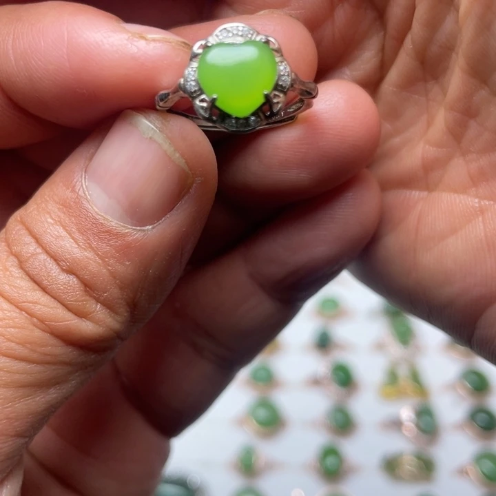 和田玉未镶嵌珠宝奇石