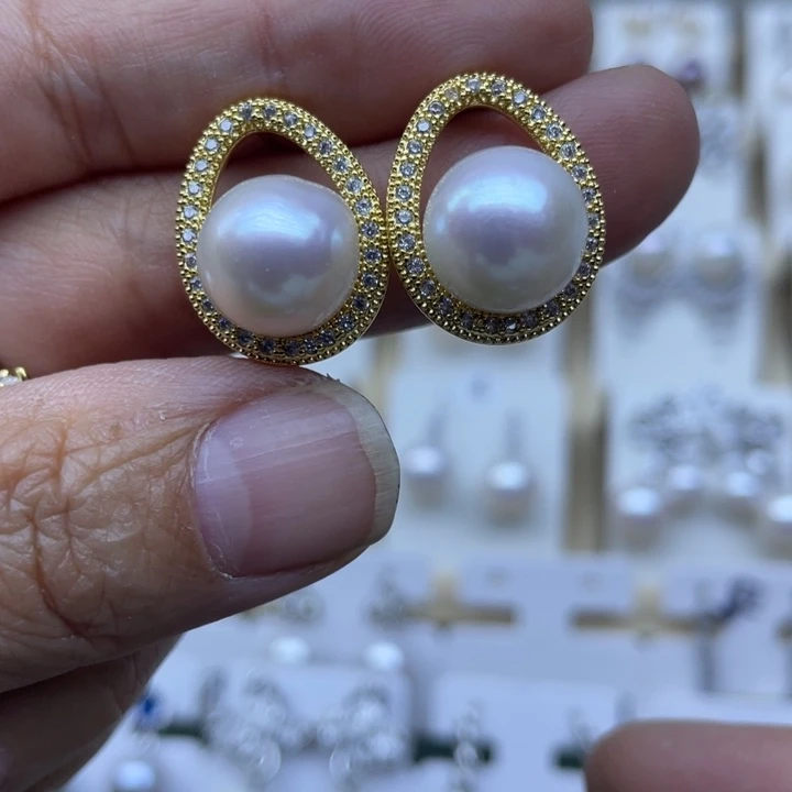 银S925镶嵌耳饰淡水珍珠