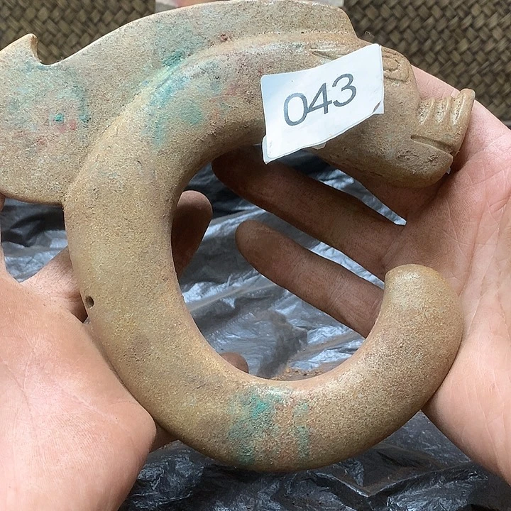 未镶嵌和田玉挂件逍**生