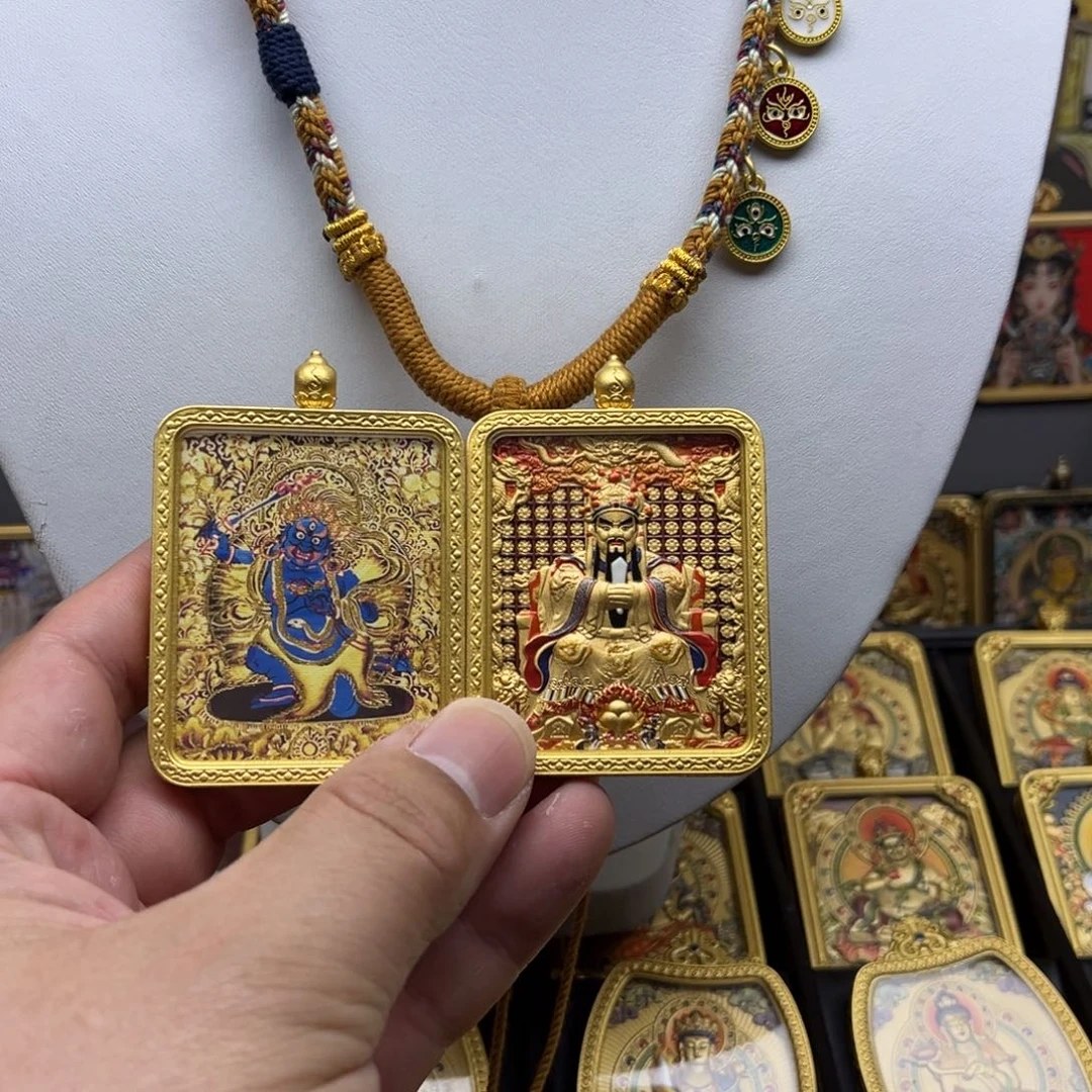 王***着唐卡是在英国伦敦举行婚礼