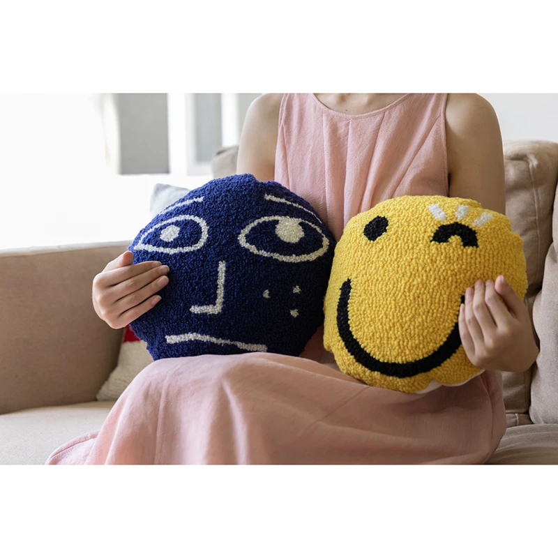 若奈 法国emo蓝治愈家居 / 立体刺绣抱枕可拆洗靠枕多巴胺小腰枕