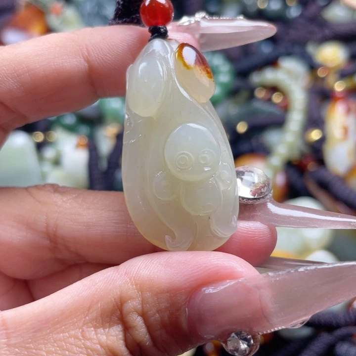 和田玉颈饰未镶嵌