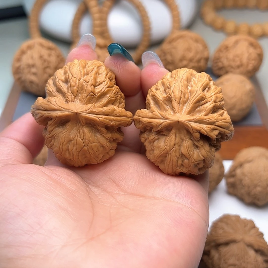 文玩核桃吊坠芳芳46红锦鲤