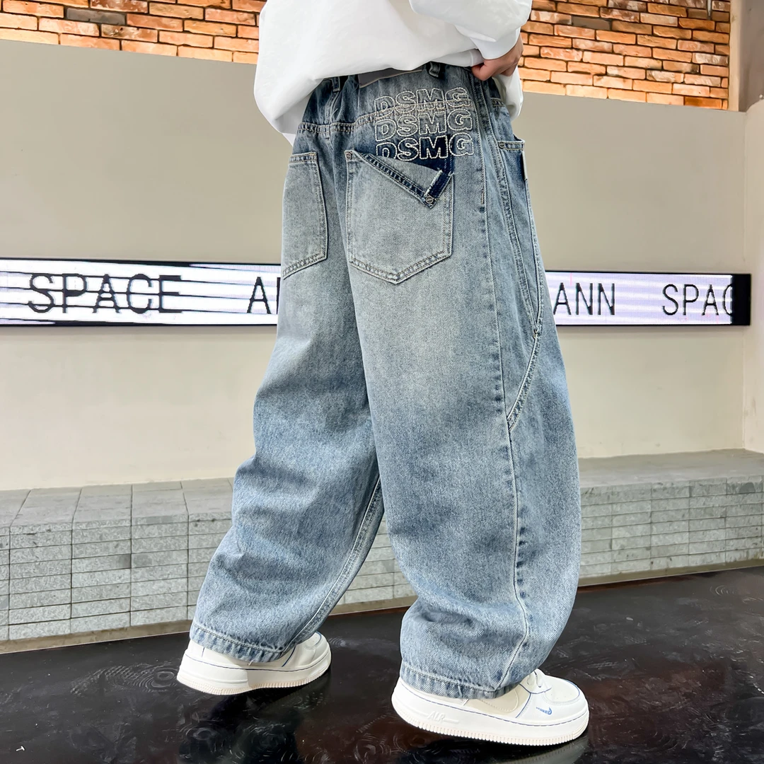 男童牛仔裤春秋款2025新款男孩春装长裤大童休闲百搭直筒弯刀裤子