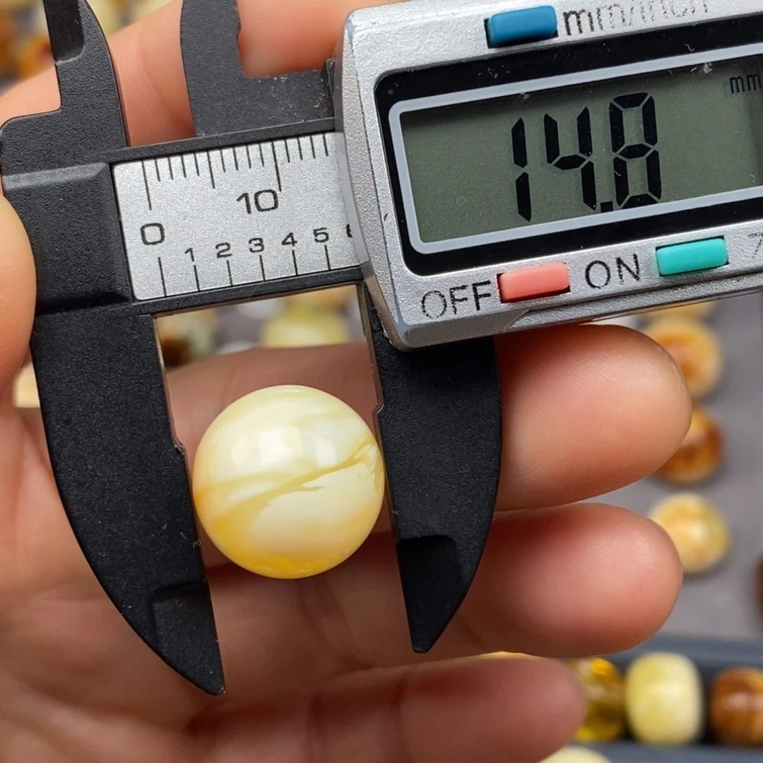 蜜蜡珠宝奇石未镶嵌