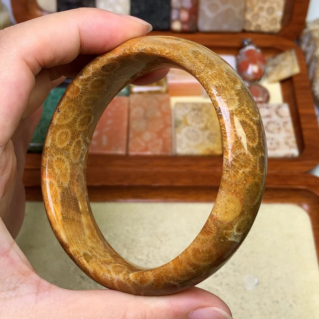 颈饰未镶嵌石英质玉圈口60