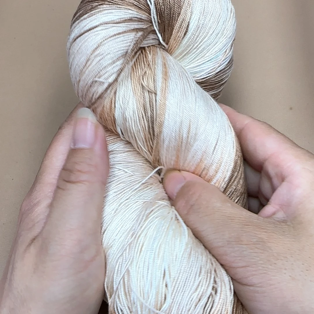 棉香槟段染一把六两左右