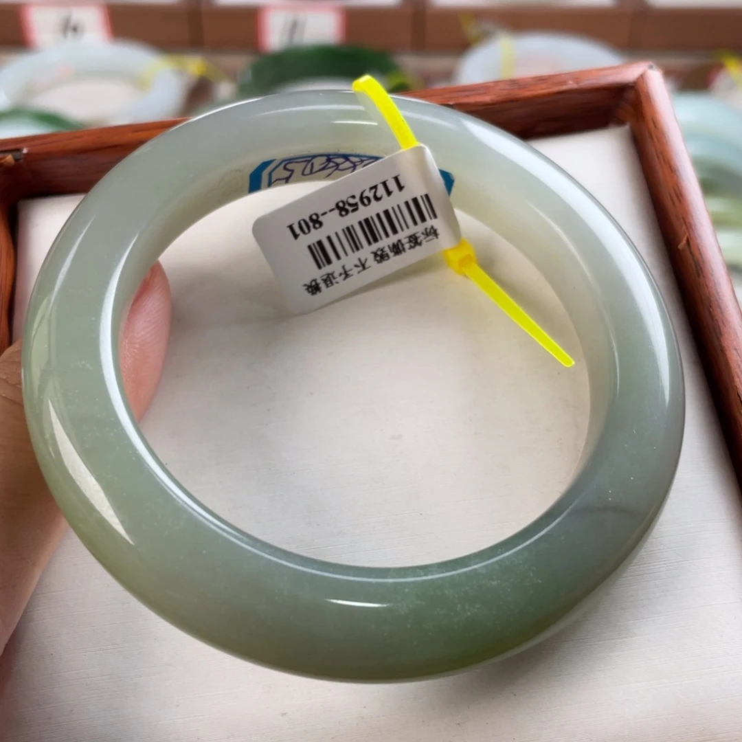 【闪购商品】和田玉手镯未镶嵌55.9 9