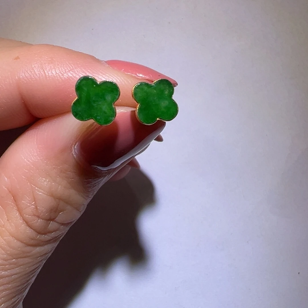 翡翠颈饰18K金镶嵌耳钉