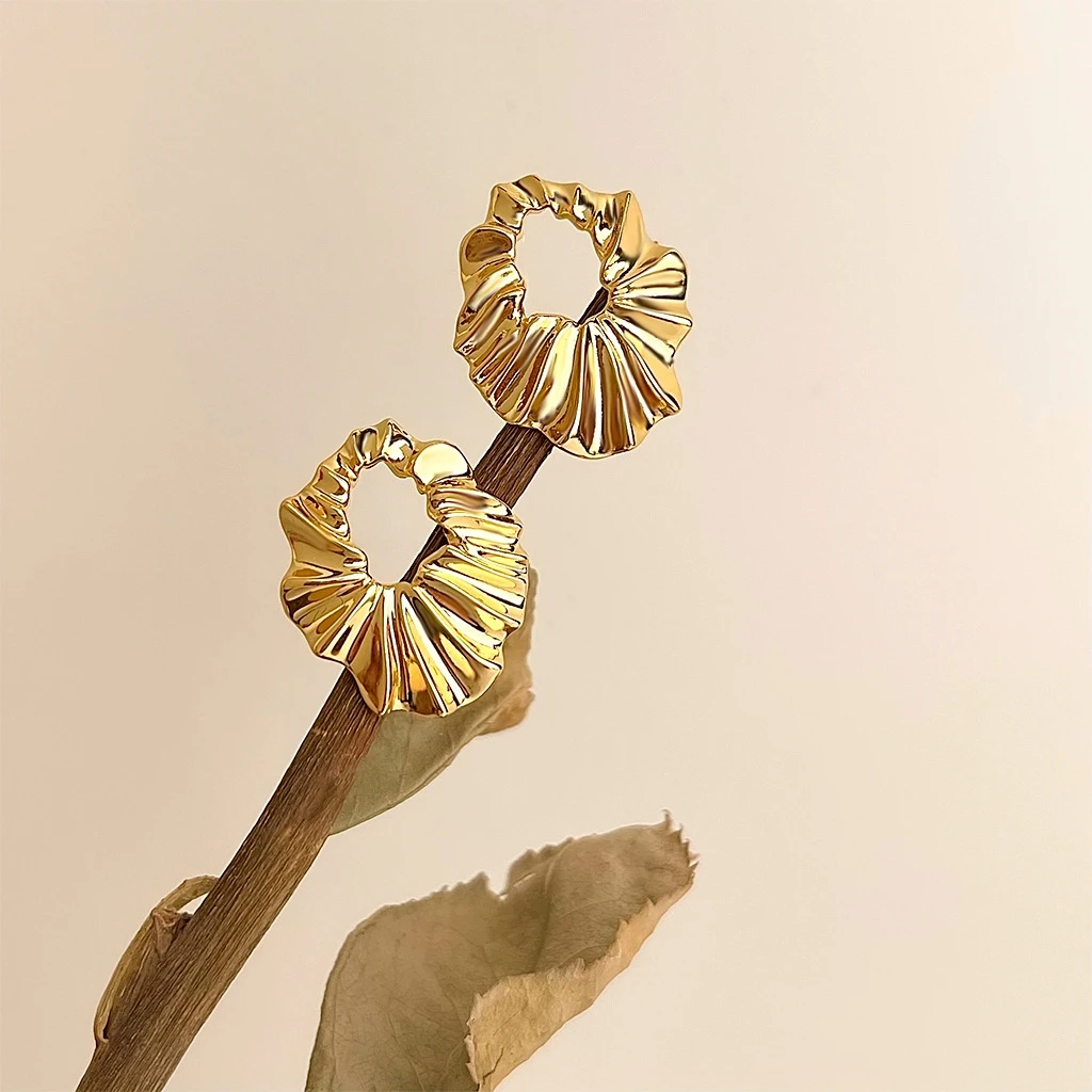 925银耳饰 轻奢风~设计师款小众百搭褶皱极简风气质时尚银针耳饰