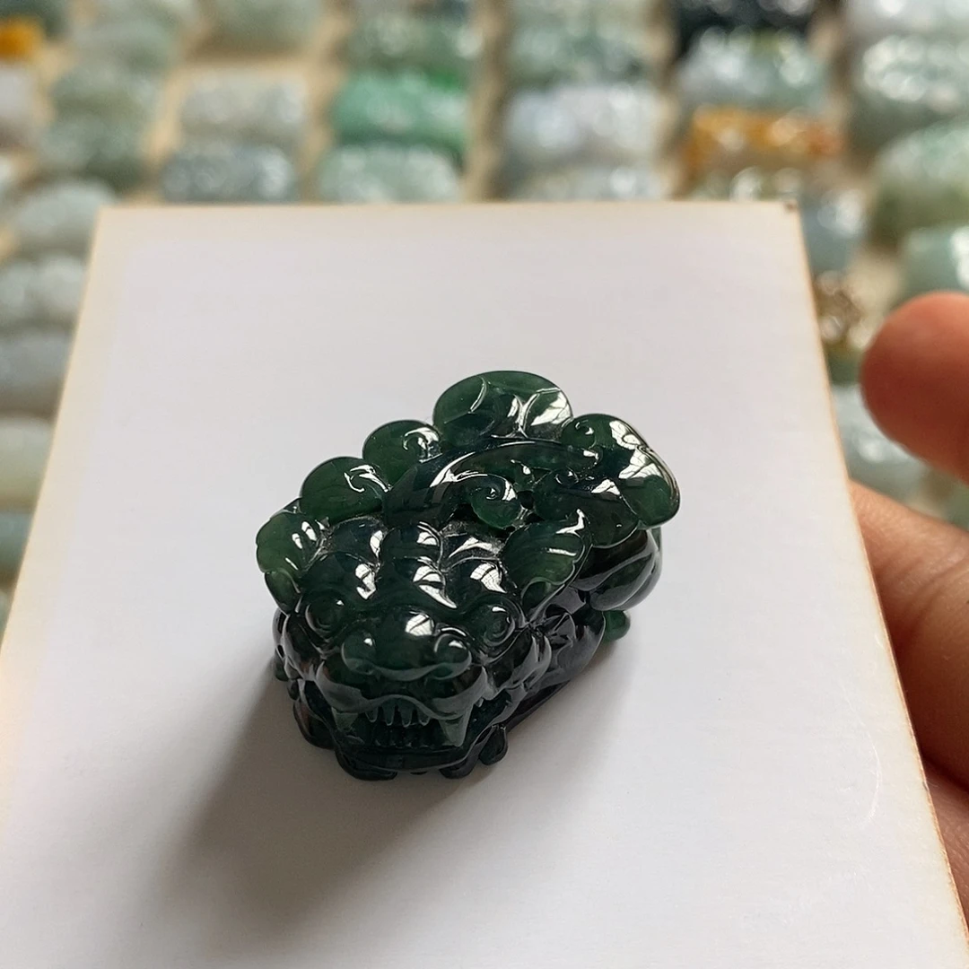 翡翠未镶嵌颈饰天然翡翠貔貅吊坠
