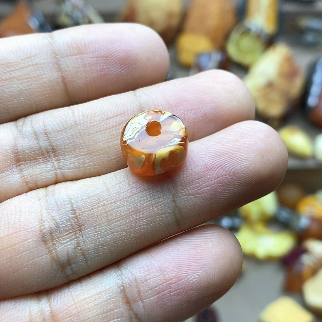 十***钗琥珀颈饰未镶嵌金白马蹄珠