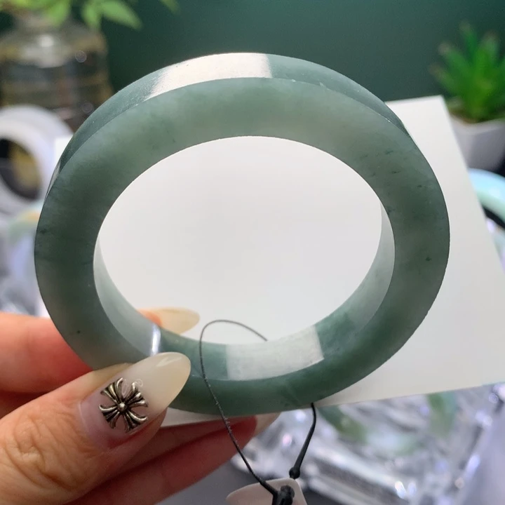 未镶嵌手镯定制翡翠