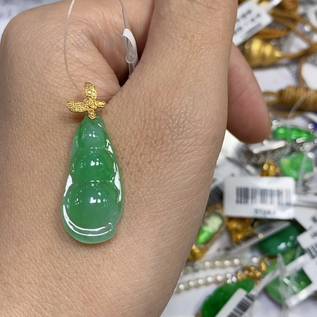 【闪购商品】颈饰18K金镶嵌翡翠哒**棼吊坠