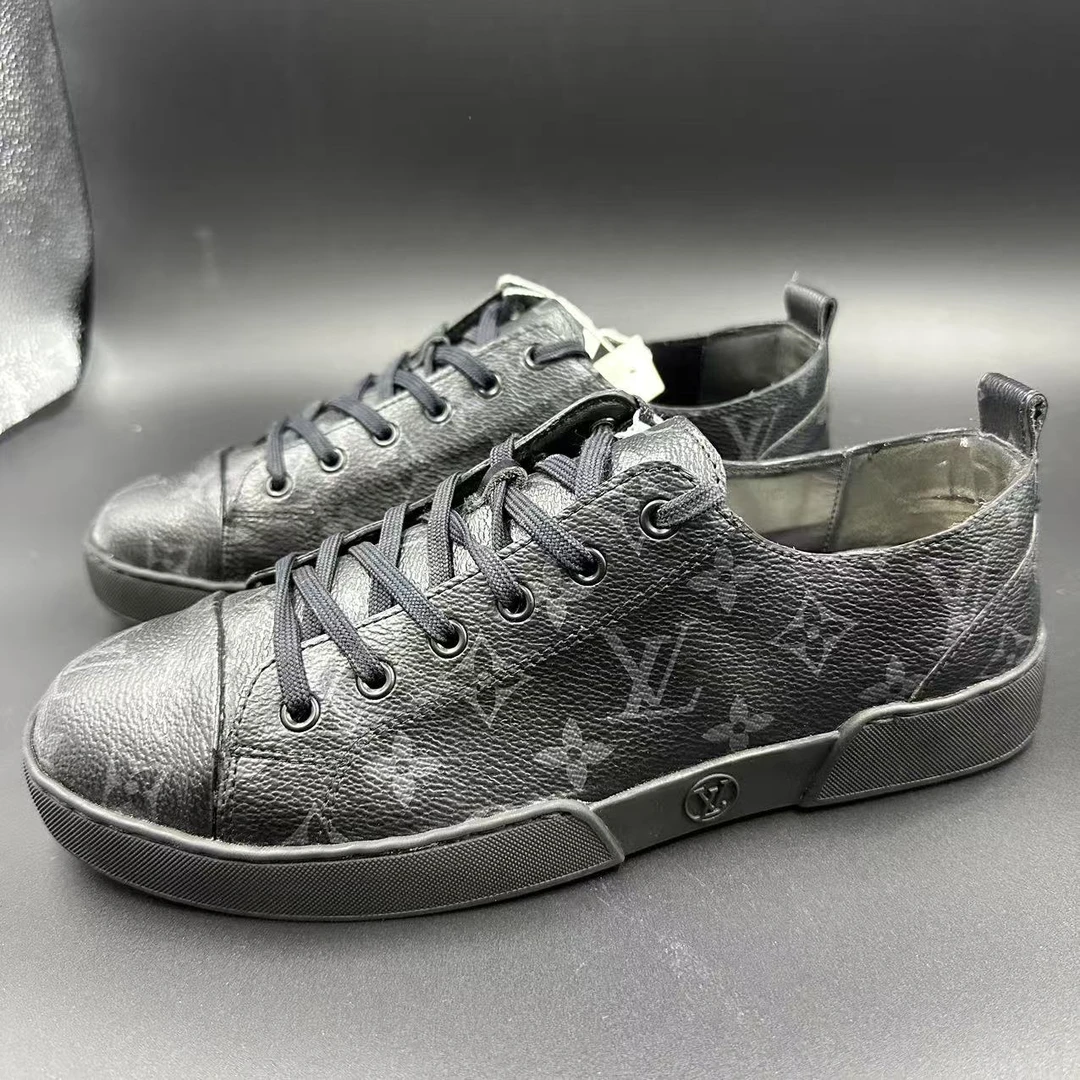 95新 LouisVuitton/路易威登 黑色老花拼接低帮板鞋40欧码xh135