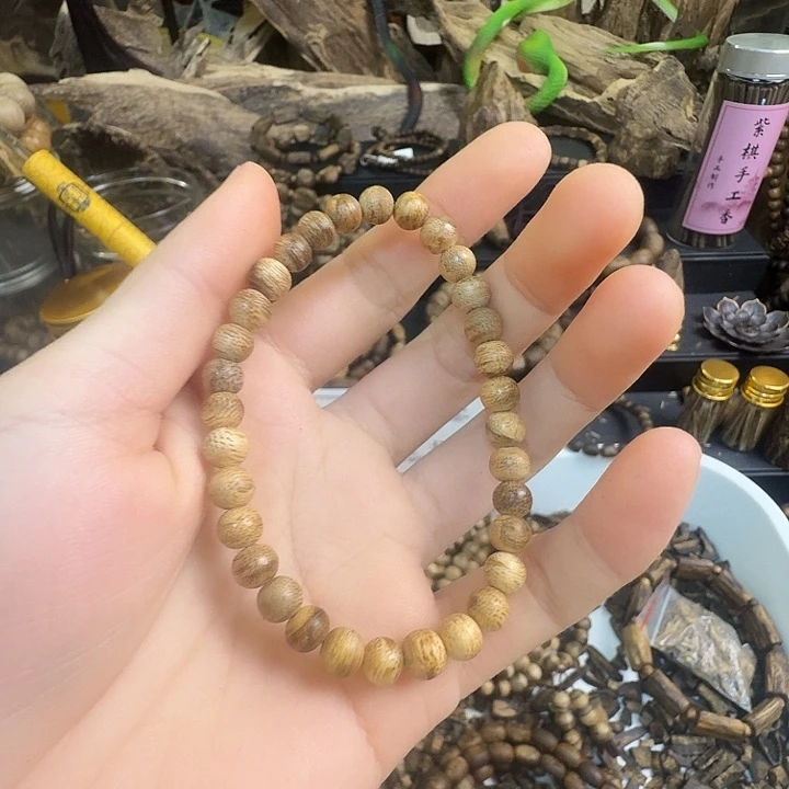 沉香沉香碎屑海南沉香0.6大2克➕沉香碎屑多样性