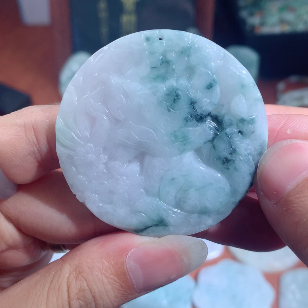 翡翠未镶嵌颈饰翡翠