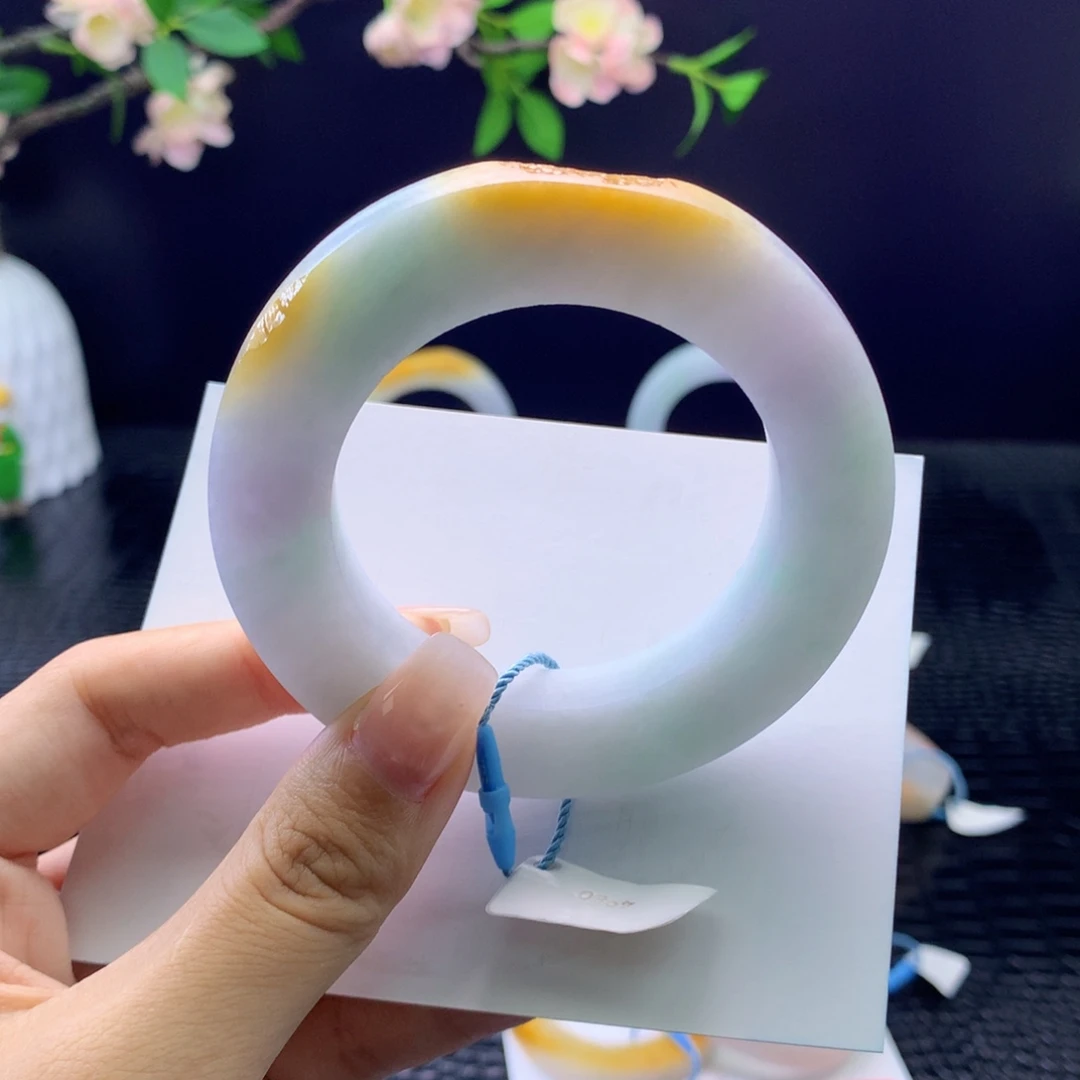 定制翡翠未镶嵌手镯