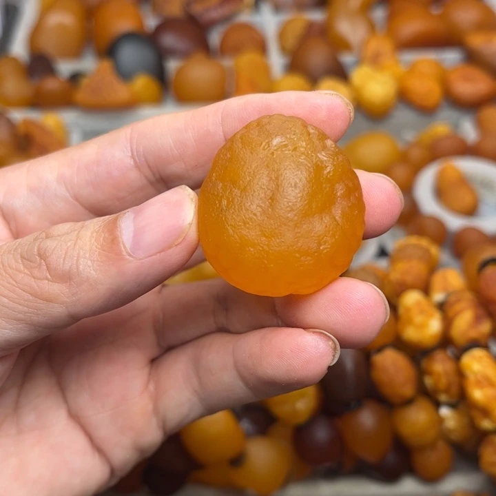 琥珀未镶嵌裸石天然蜜蜡吊坠