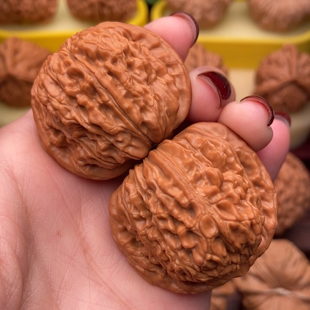 把件文玩核桃精品老树红皮四座楼40