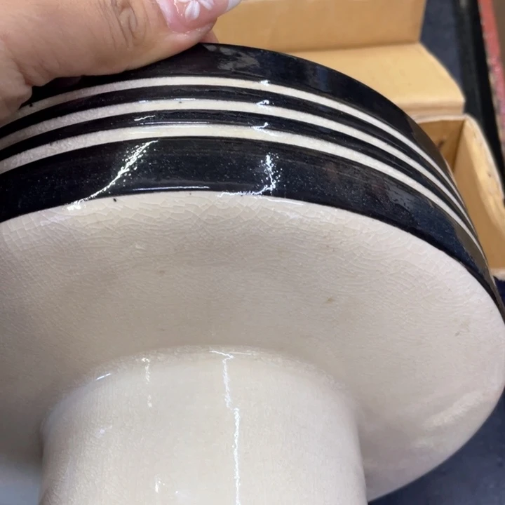 玲珑堂精品瓷器商行偷**生