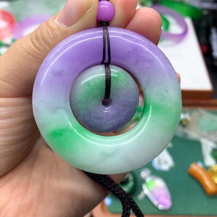 颈饰未镶嵌翡翠吊坠